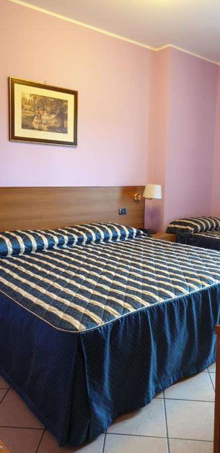 Hotel Scrivano Randazzo Luaran gambar