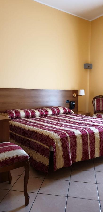 Hotel Scrivano Randazzo Luaran gambar
