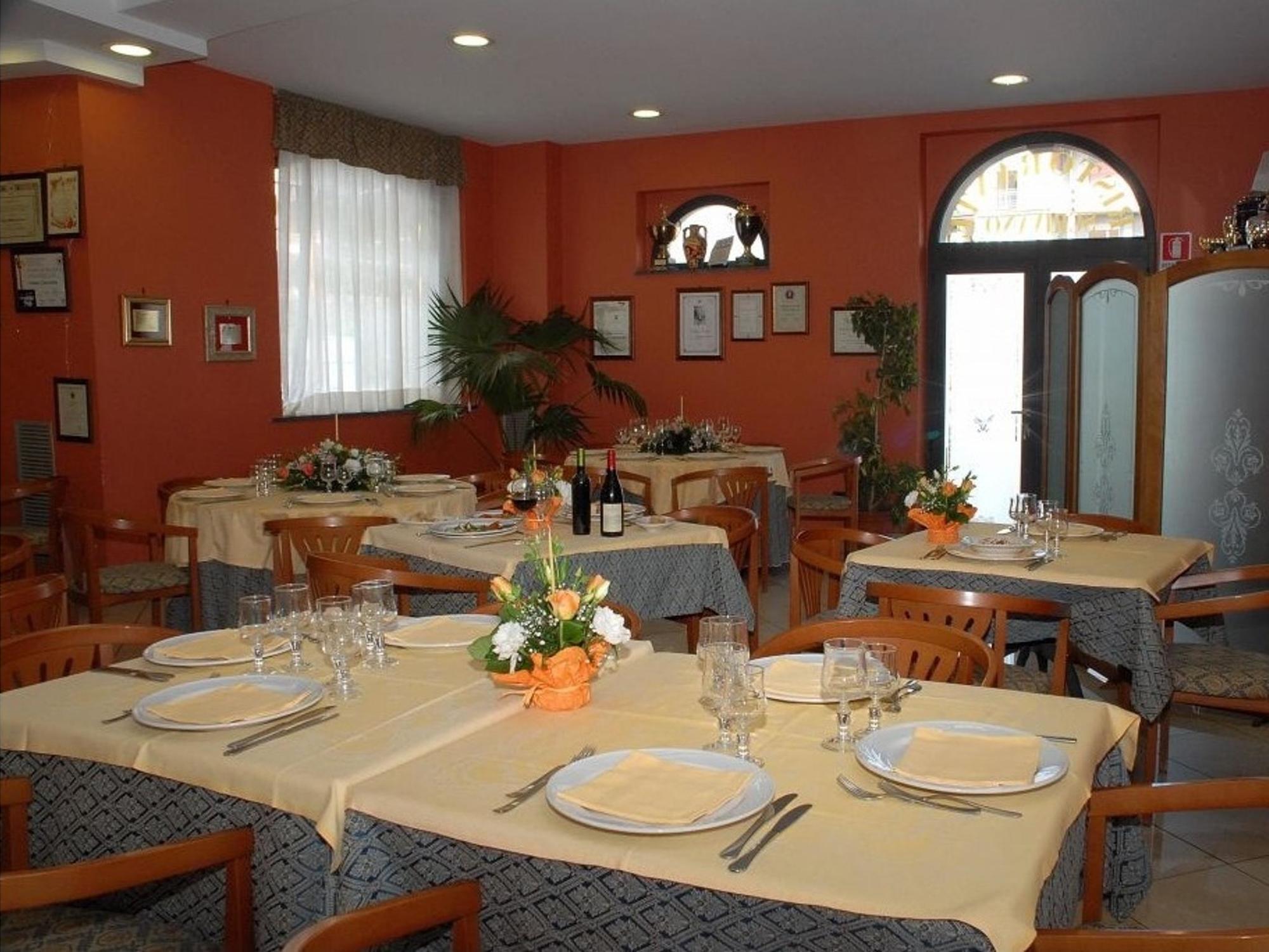 Hotel Scrivano Randazzo Luaran gambar